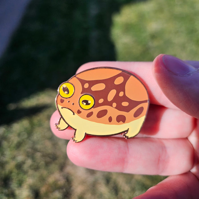 Common Rain Frog Enamel Pin