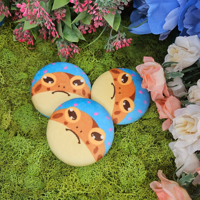 Common Rain Frog Plush Button