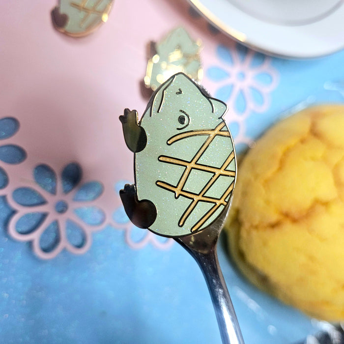 Melon Pan Frog Enamel Pin