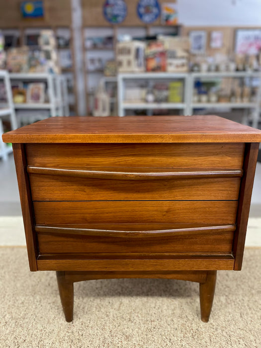 1960s Mid-Century Modern Likely Walnut Nightstand | 2-Drawer Bedside Table with Solid Wood Sculpted Handles & Dovetail Joinery