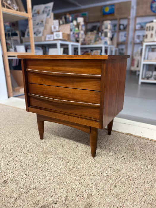 1960s Mid-Century Modern Likely Walnut Nightstand | 2-Drawer Bedside Table with Solid Wood Sculpted Handles & Dovetail Joinery