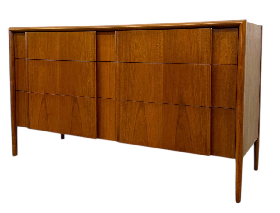 Vintage Mid Century Modern 6-Drawer Dresser by Drexel Parallel Collection
