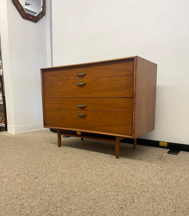 Vintage Mid Century Modern Solid Wood Dresser by Drexel Parallel, 1960s