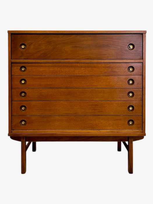 Vintage Mid-Century Modern 4-Drawer Dresser with Dovetailed Drawers