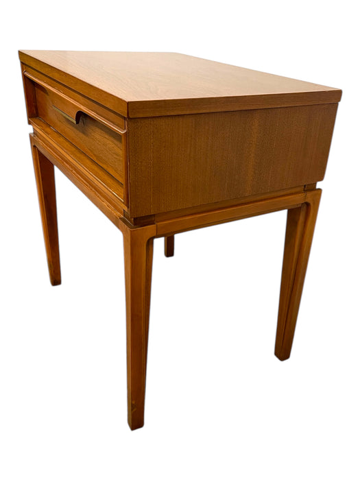 Vintage Mid Century Modern Walnut 1-Drawer Side Table by Basic Witz