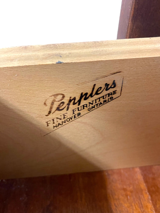 Vintage Mid-Century Modern 4-Drawer Dresser by Peppler Furniture, Canada