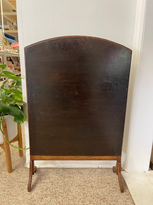 Likely Antique Arts and Crafts Quarter-Sawn Fire Screen with Diamond Inlay and Shaped Feet, c. 1910s