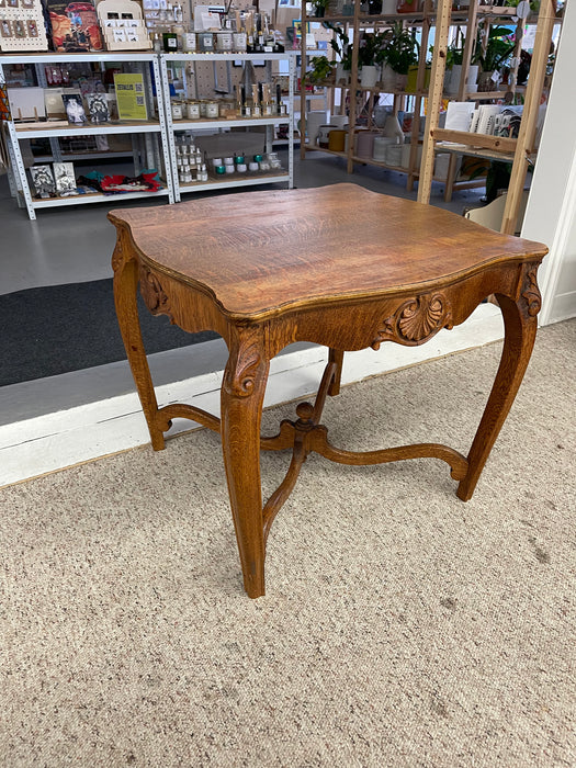 Likely Antique Quarter-sawn Possibly Oak Side Table with Serpentine Top, Shell carving. and Cabriole Legs