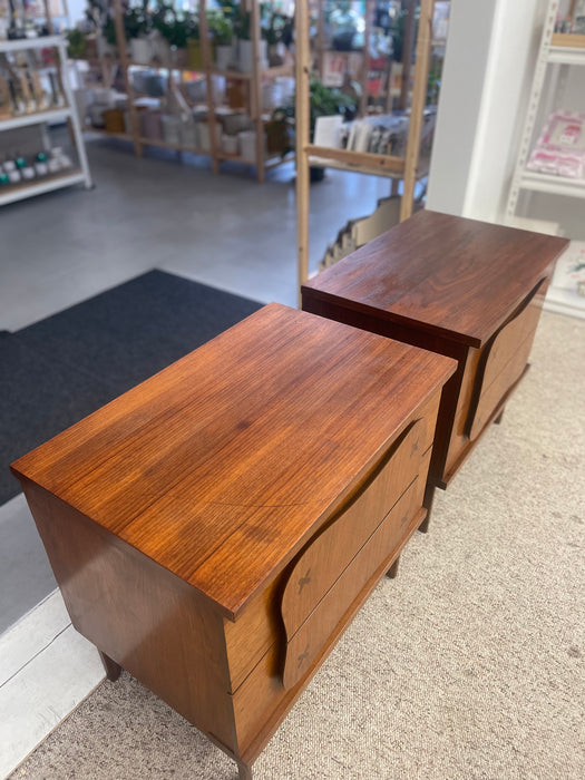 Pair of Mid-Century Modern Walnut Nightstands with Sculpted Fronts and Rosewood Inlaid Detail