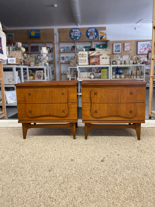 Pair of Mid-Century Modern Walnut Nightstands with Sculpted Fronts and Rosewood Inlaid Detail