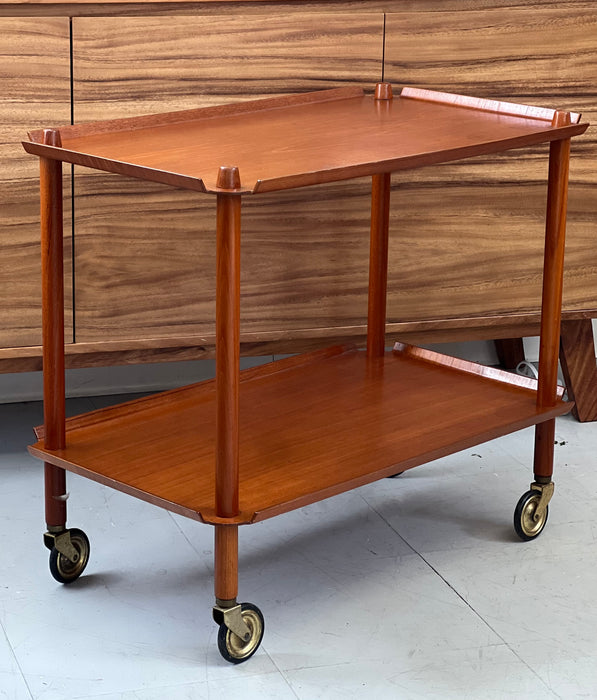 Poul Hundevad 1960s Mid-Century Modern Teak Bar serving cart
