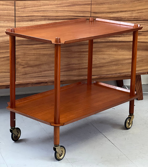 Poul Hundevad 1960s Mid-Century Modern Teak Bar serving cart
