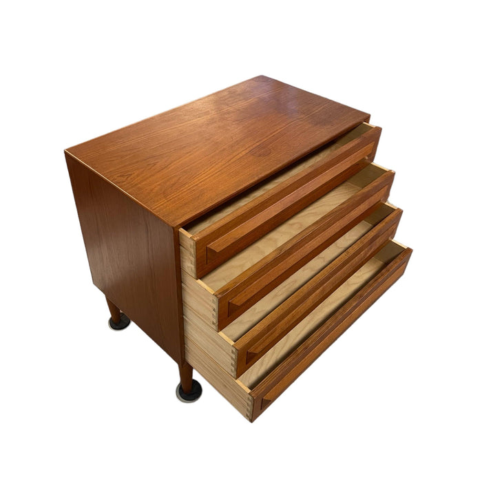 Vintage Danish Mid Century Modern 4 Drawer Teak Dresser Dovetailed Drawers With Milled Solid Wood Handles