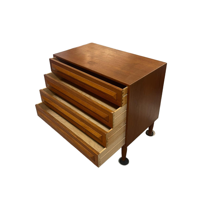 Vintage Danish Mid Century Modern 4 Drawer Teak Dresser Dovetailed Drawers With Milled Solid Wood Handles