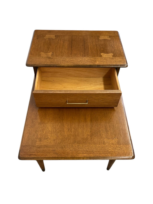 Vintage Mid-Century Modern 1-Drawer Walnut End Table by Lane with Wood Inlay and Tapered Legs