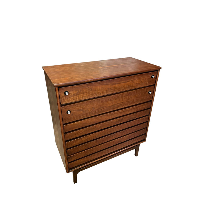 Vintage Mid Century Modern 5 Drawer Dresser by Stanely Dovetailed Drawer