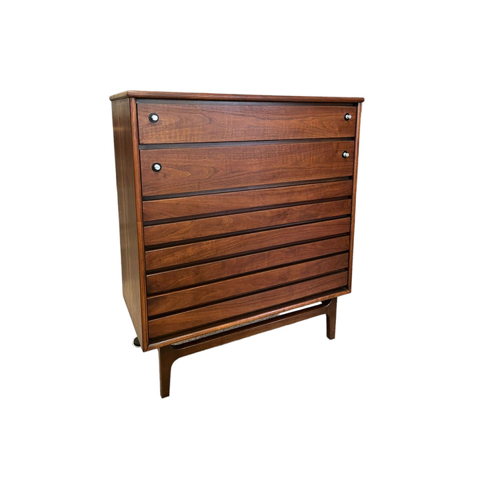 Vintage Mid Century Modern 5 Drawer Dresser by Stanely Dovetailed Drawer