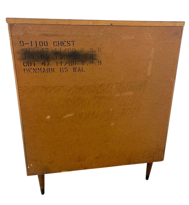 Vintage Mid Century Modern 5-Drawer Dresser with Sculpted Pulls and Dovetail Joinery