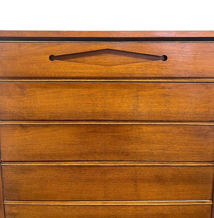 Vintage Mid Century Modern 5-Drawer Dresser with Sculpted Pulls and Dovetail Joinery