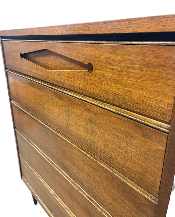 Vintage Mid Century Modern 5-Drawer Dresser with Sculpted Pulls and Dovetail Joinery