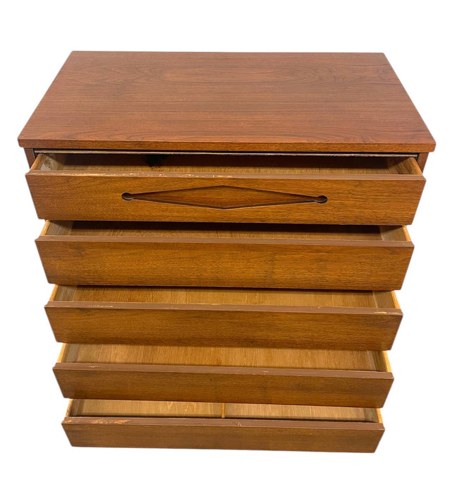 Vintage Mid Century Modern 5-Drawer Dresser with Sculpted Pulls and Dovetail Joinery