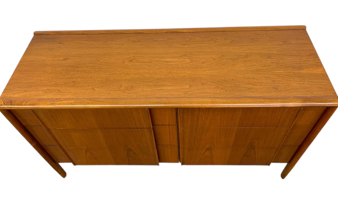 Vintage Mid Century Modern 6-Drawer Dresser by Drexel Parallel Collection