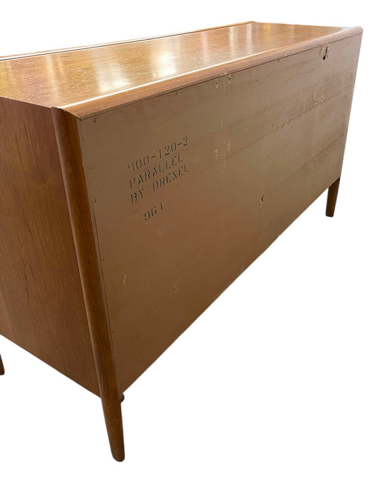 Vintage Mid Century Modern 6-Drawer Dresser by Drexel Parallel Collection