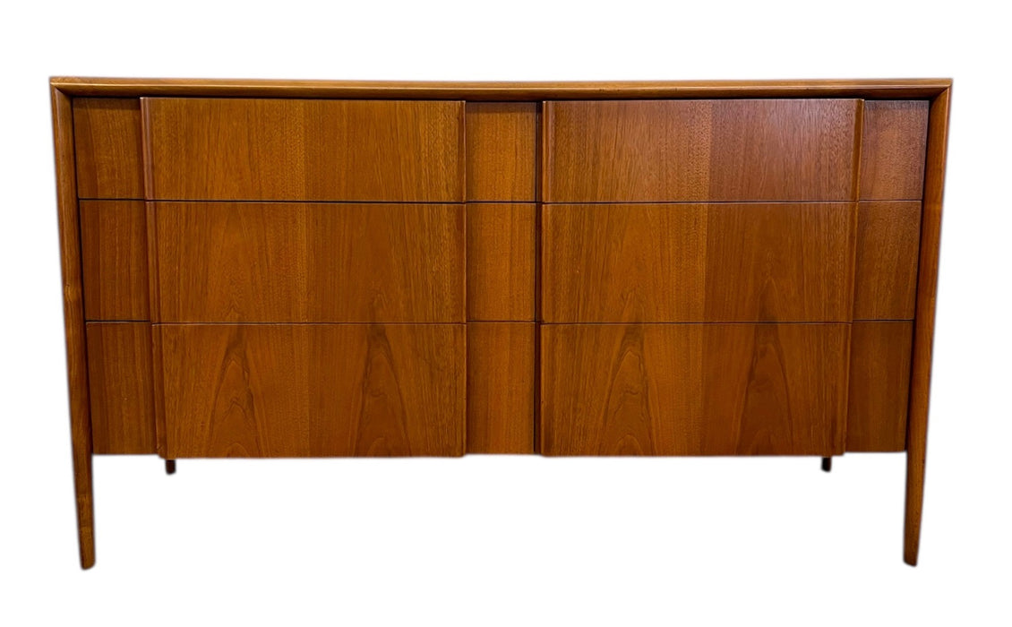Vintage Mid Century Modern 6-Drawer Dresser by Drexel Parallel Collection