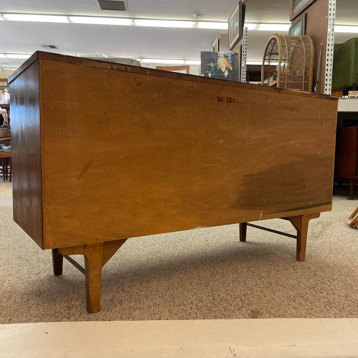 Vintage Mid Century Modern 6 Drawer Dresser by Stanley.