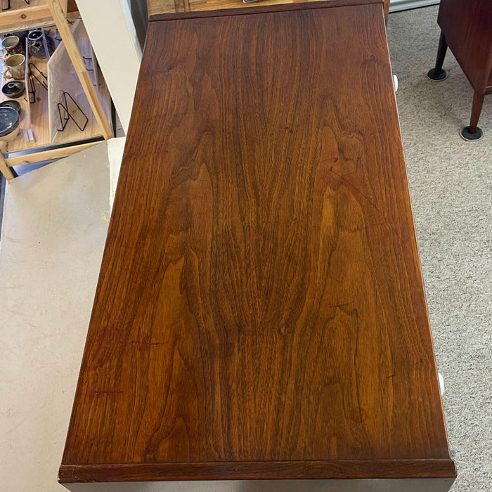 Vintage Mid Century Modern Drexel Style Tall Walnut Toned Five Drawer Dresser.