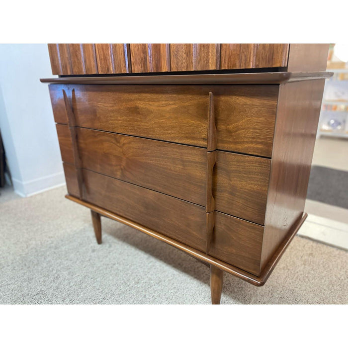 Vintage Mid Century Modern Highboy Dresser by United With Sculpted Wood Front.