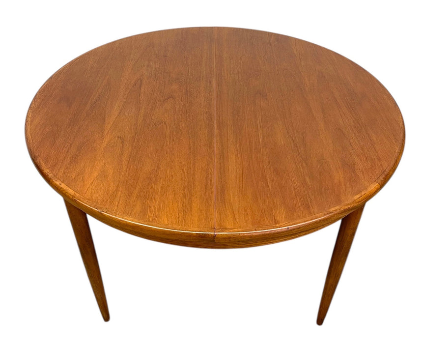 Vintage Mid Century Modern Round to Oval Extendable Dining Table in Style of G-Plan Fresco UK Import