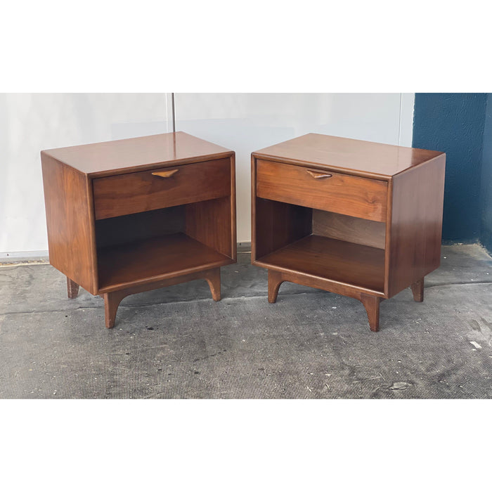 Vintage Mid Century Modern Walnut End Table Set Dovetail Drawers by Lane