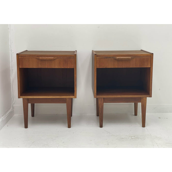 Vintage Danish Mid Century Modern End Tables Set Of 2