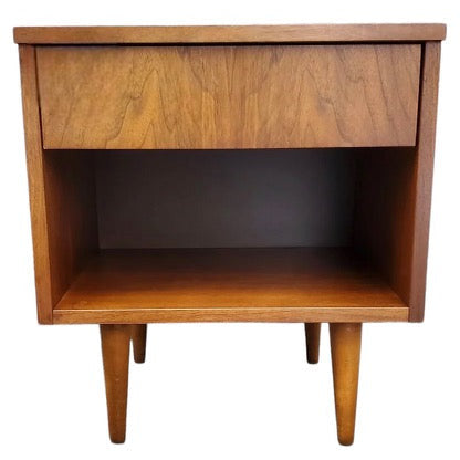 Vintage Mid Century Modern Walnut 1 Drawer Side Table Stand