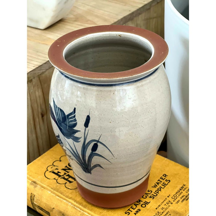 Vintage Pottery w Ducks