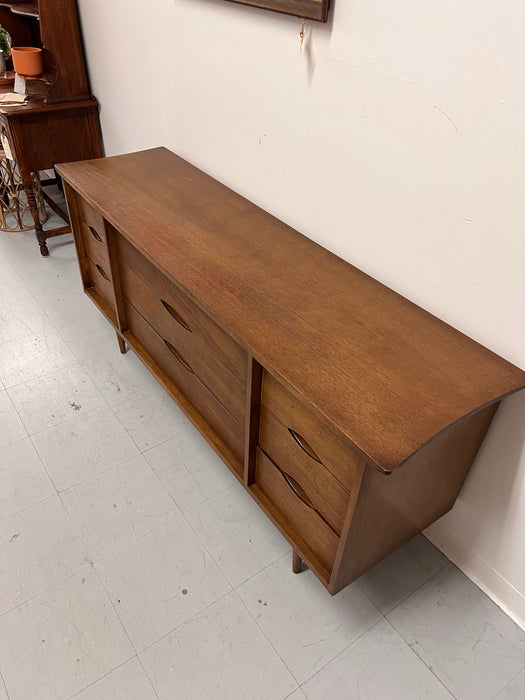 Vintage Mid Century Modern Solid Walnut 9-Drawer Dresser Dovetailed Drawers by Bassett Furniture