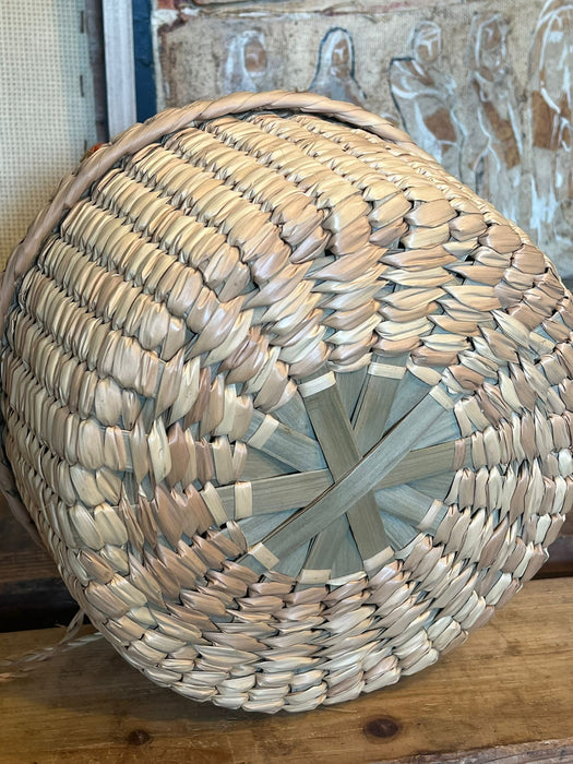 Woven Basket Decor Round Storage Container. (Available online purchase only)