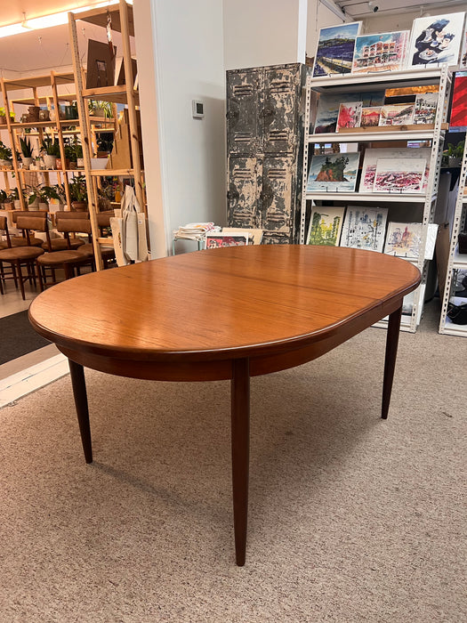 Vintage Mid Century Modern G-Plan Teak Oval Extending butterfly Dining Table 1970s Butterfly Leaf