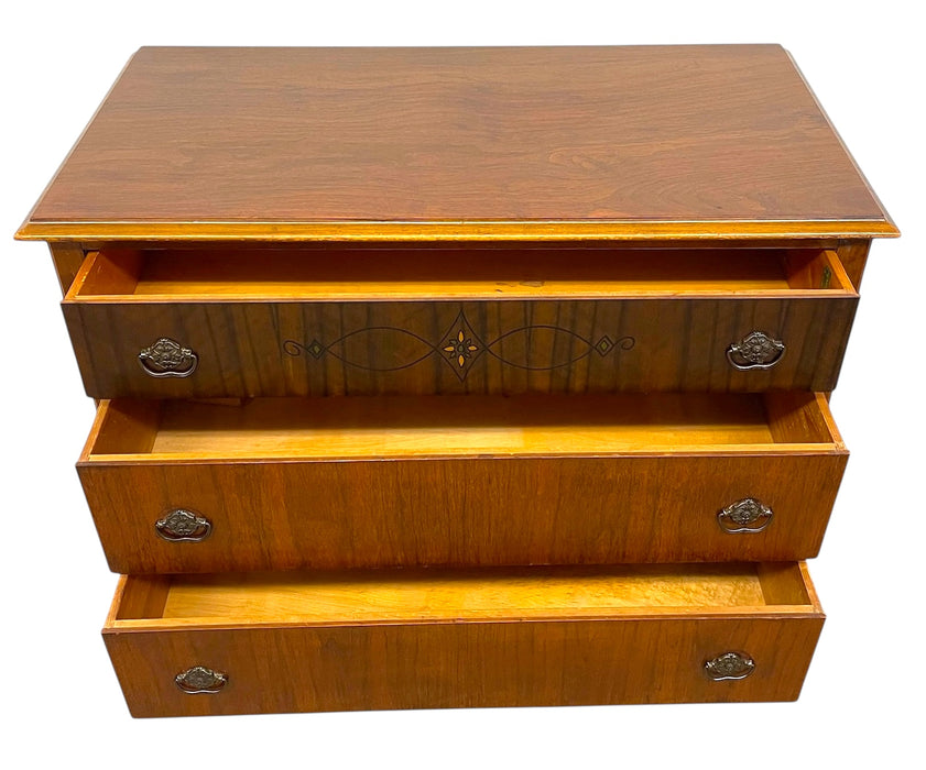 Antique Early 20th Century Walnut Toned 3-Drawer Dresser by John
Furniture Company