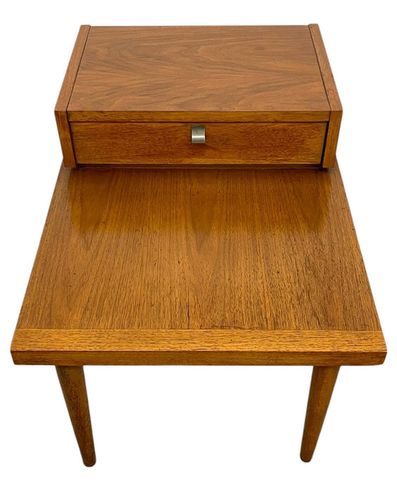 Vintage Mid Century Modern Nightstand by American of Martinsville One
Drawer End Table