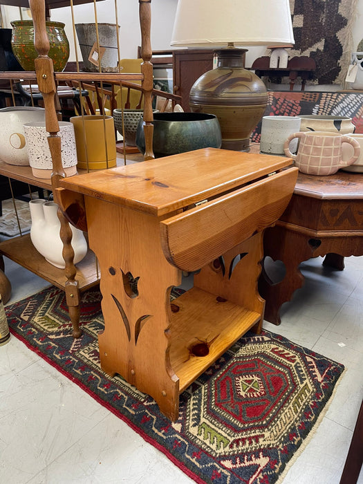Vintage Decorative Drop Leaf End Table With Carved Tulip Cutout.