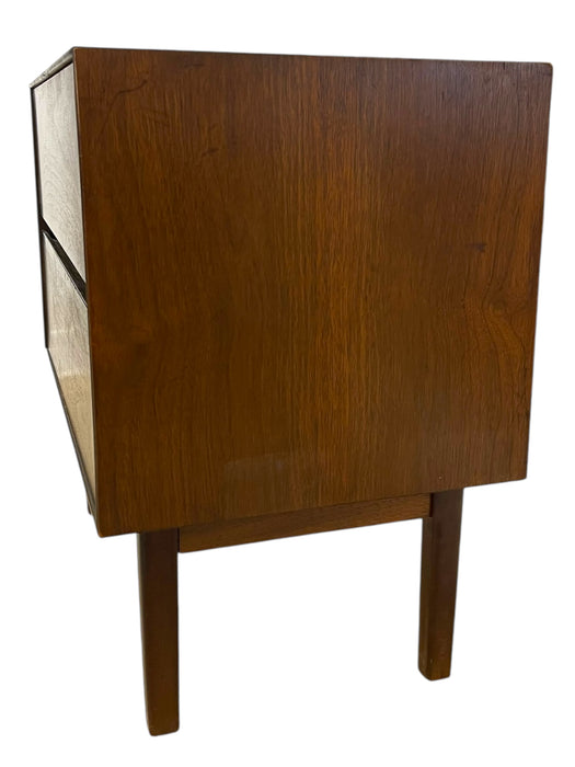 Vintage Mid-Century Modern Walnut-Toned Accent Table with Two
Dovetail Drawers