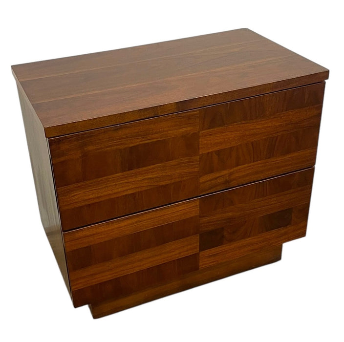 Vintage Mid-Century Modern Two-Drawer Nightstand with Book-Matched
Wood Grain