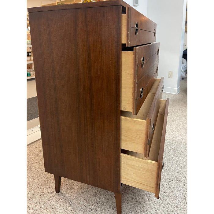 Vintage Mid Century Modern Walnut Toned 4 Drawer Dresser