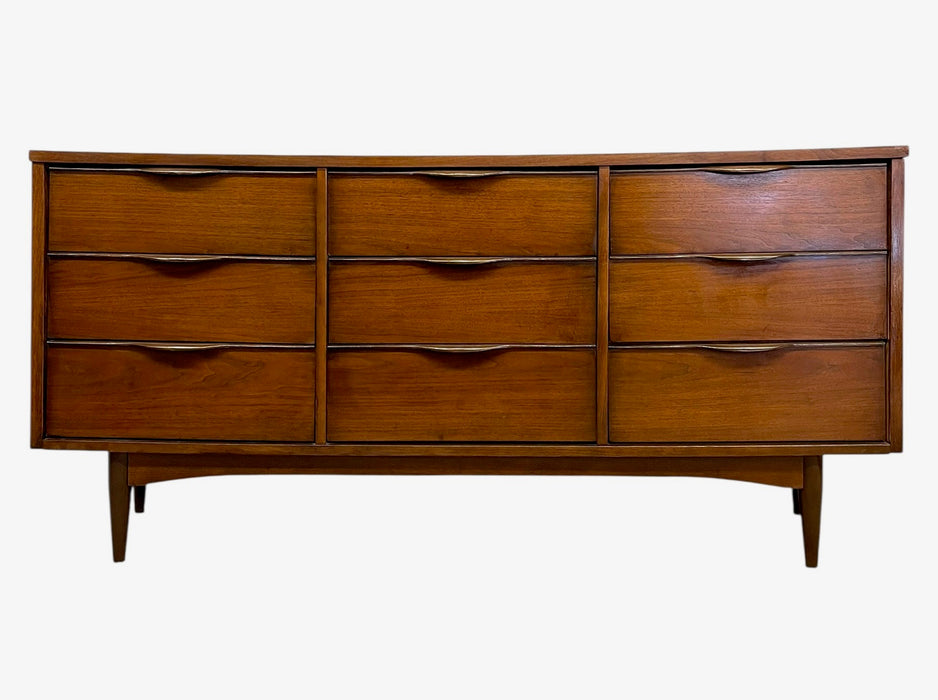 Vintage Mid-Century Modern 9-Drawer Lowboy Dresser with Sculpted Drawer Pulls, Walnut Toned Finish