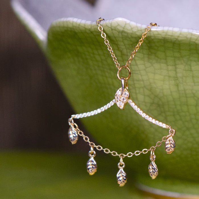 Statement leaf necklace