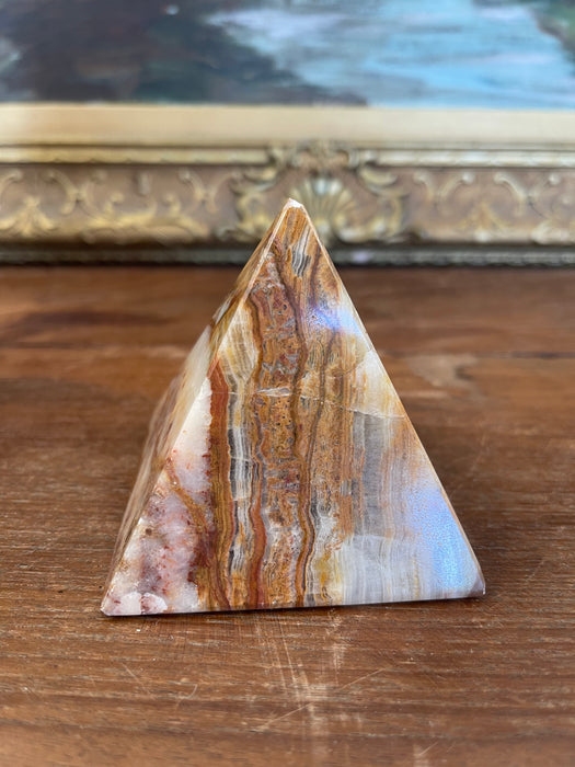 Hand-Carved Polished Onyx Pyramid Sculpture or Paperweight