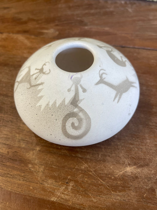 Vintage Hozoni Pottery Native American Indian Ceramic Vase with Kokopelli and Animal Motifs