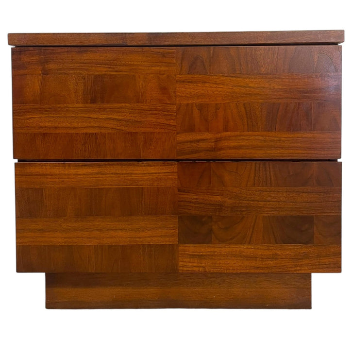 Vintage Mid-Century Modern Two-Drawer Nightstand with Book-Matched
Wood Grain
